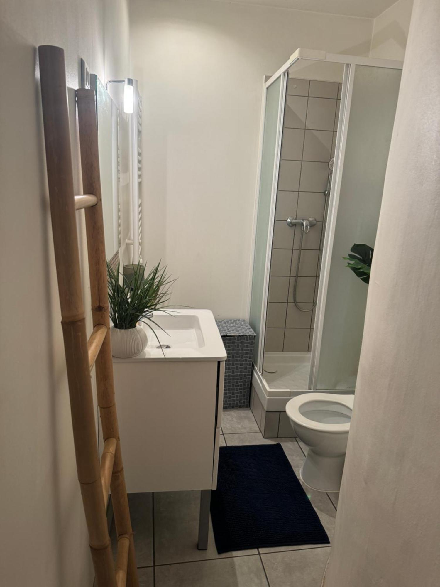 Apartment Situe En Centre-ville